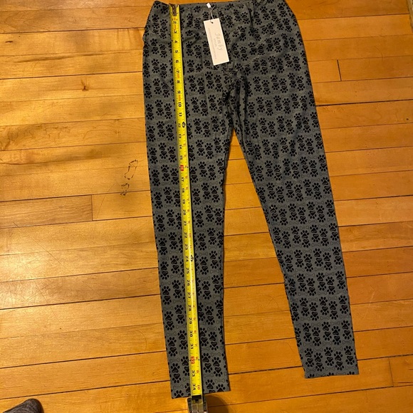 Leggings (paw print) - Picture 3 of 4